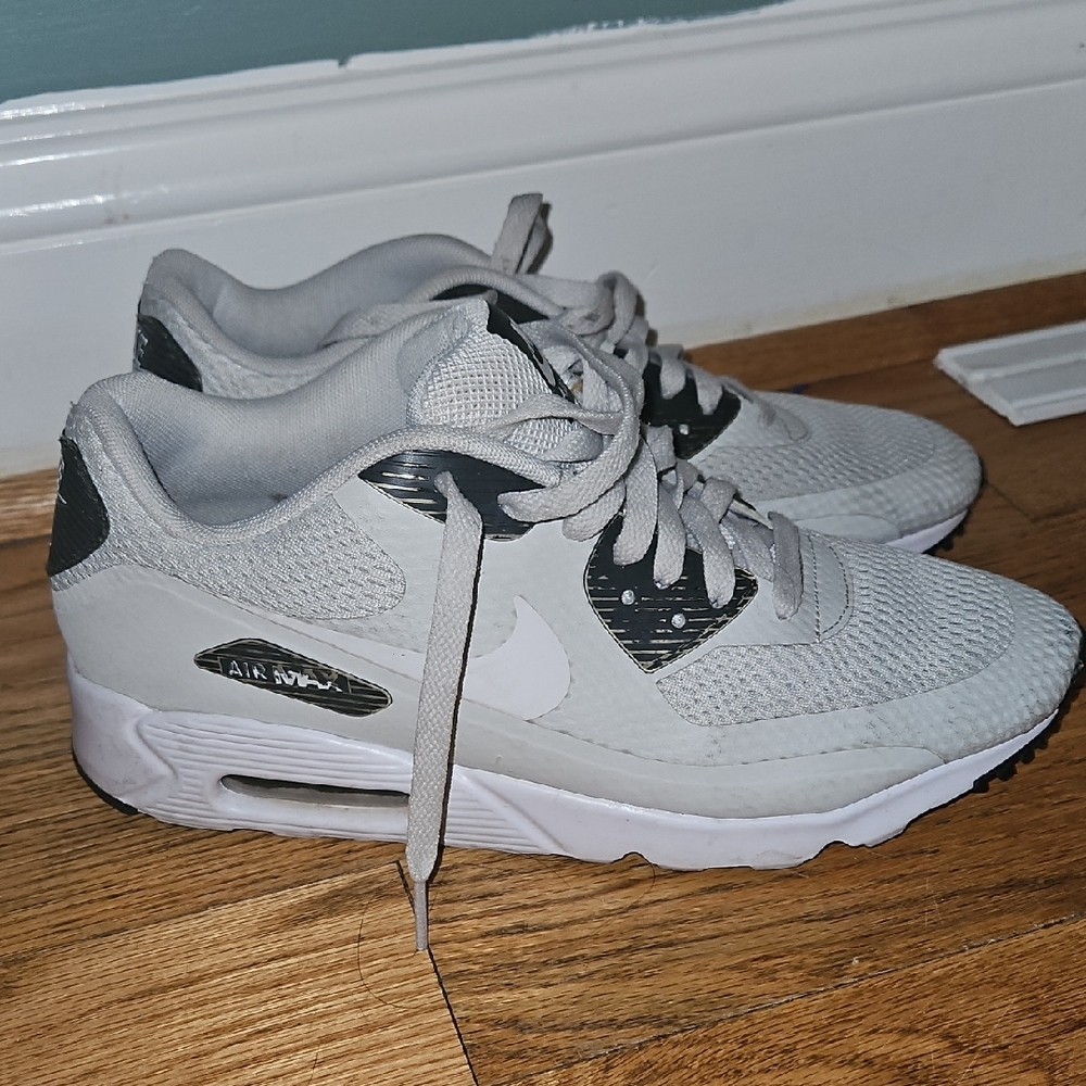 Nike Mens Gray Whiteand Black Air MAX